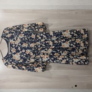 95. EUC Kate and Lily Women's Floral Dress Size: 14 Petite